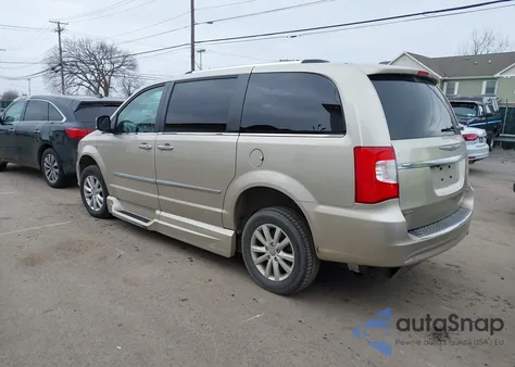 2016 Chrysler Town & Country Limited Platinum z USA, uszkodzony, nr VIN 2C4RC1GG6GR158222